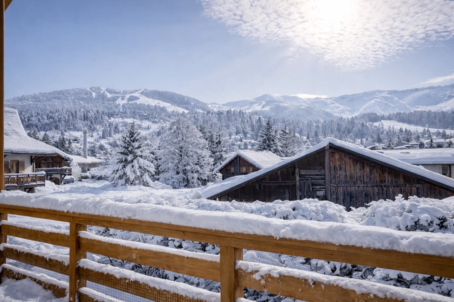 Panorama sur les chalets de Megève au soleil